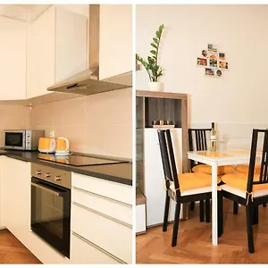  Appartement Yellow Few Steps From Metro